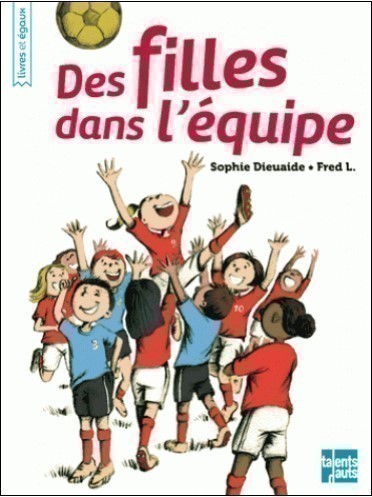 DES FILLES DANS L